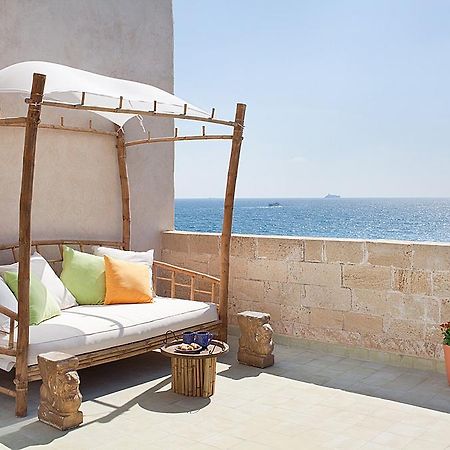 Four Hearts - Acre'S Sea Side Suite Exterior foto
