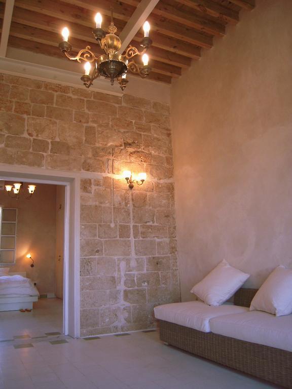 Four Hearts - Acre'S Sea Side Suite Exterior foto