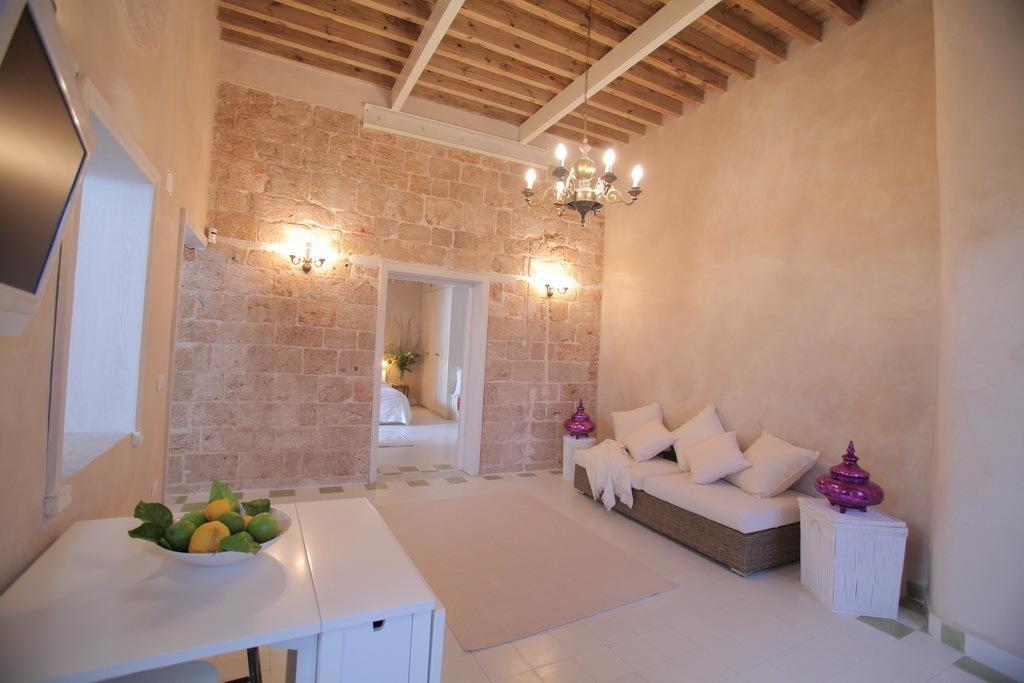 Four Hearts - Acre'S Sea Side Suite Exterior foto